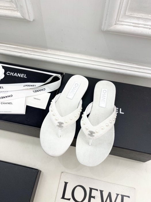 Шльопанці фото 5