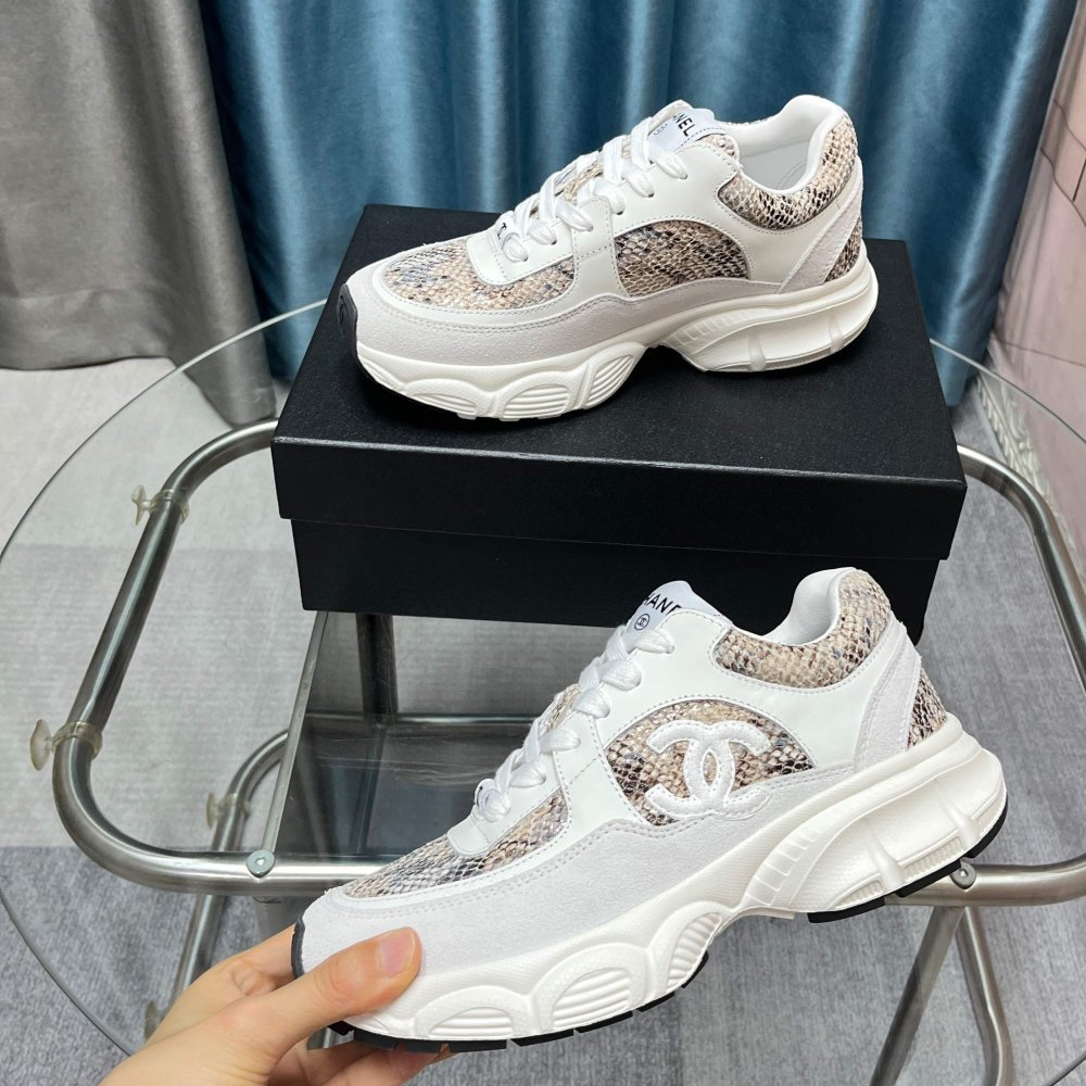 Кроссовки женские фото 8