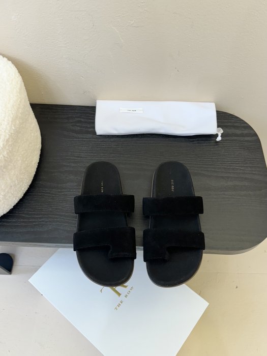 Шлепанцы женские