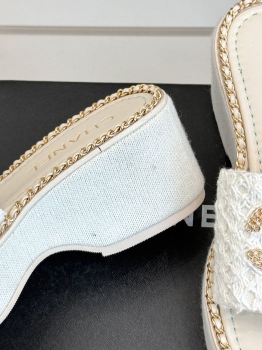 Босоножки фото 6