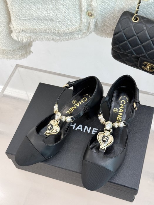 Босоножки фото 2