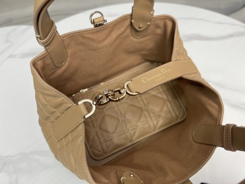 A bag women's Dior Toujours 23 cm фото 6