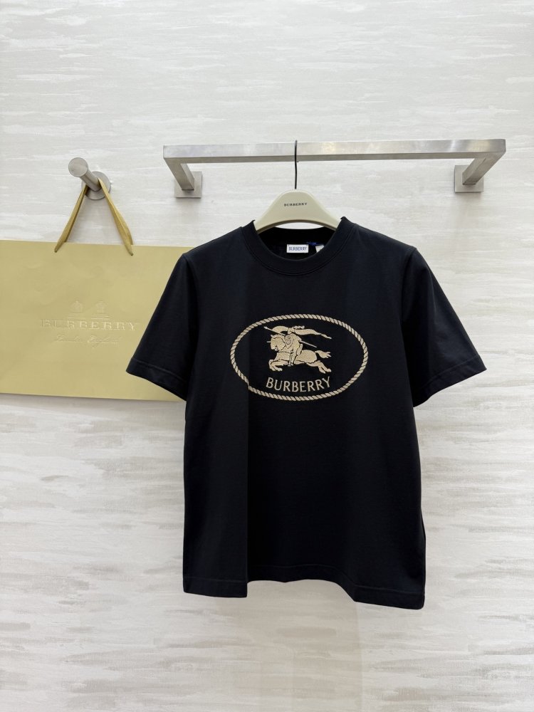 Футболка жіноча