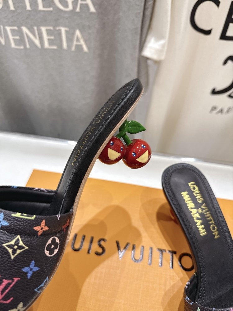 Босоножки фото 8