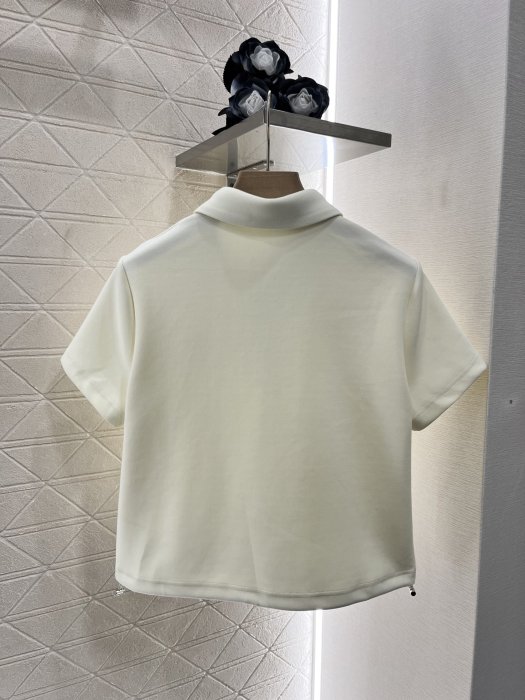 T-shirt women's фото 2