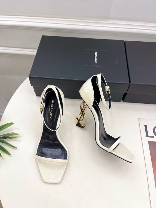 Босоножки фото 5