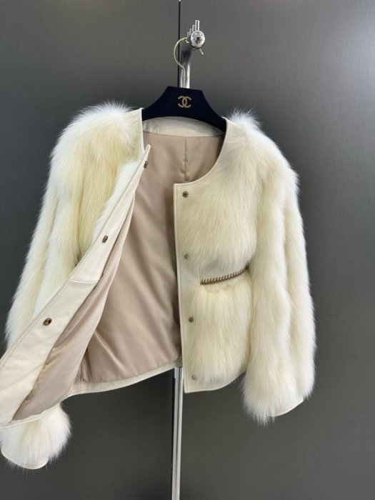 Fur coat of fox fur фото 6