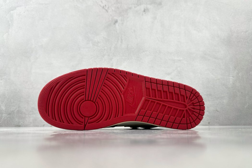 Кроссовки Union x Jordan Air Jordan 1 фото 4