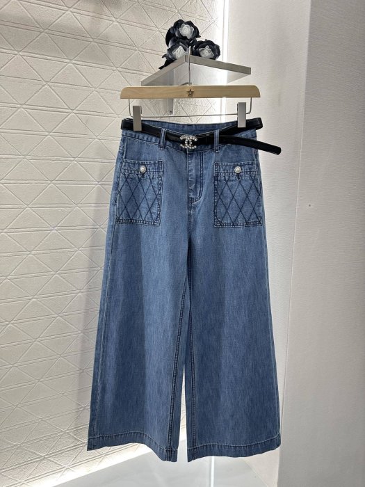 Джинси жіночі