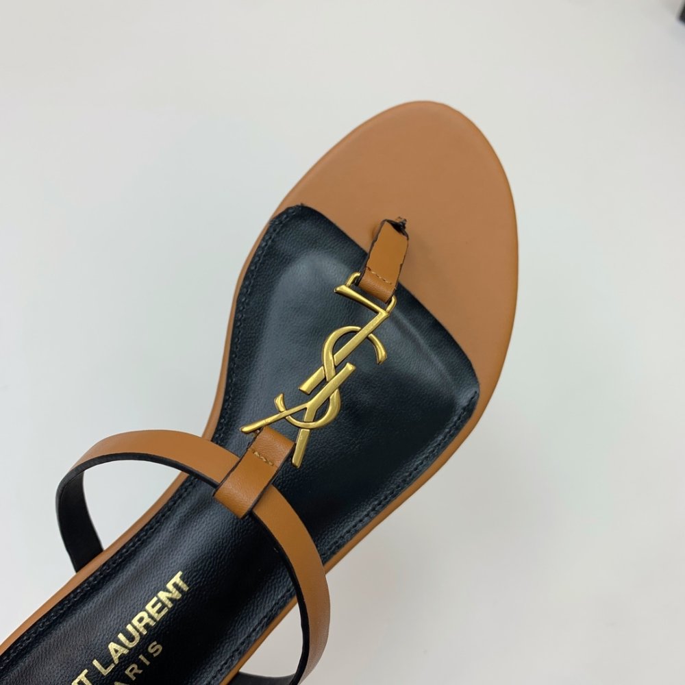 Шльопанці жіночі фото 8