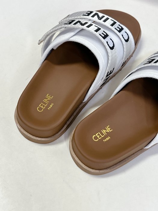 Шльопанці жіночі фото 8