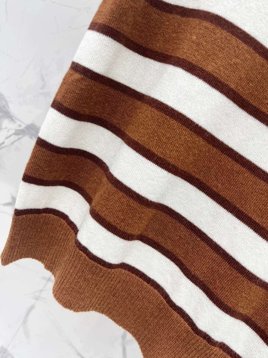 T-shirt women's фото 6