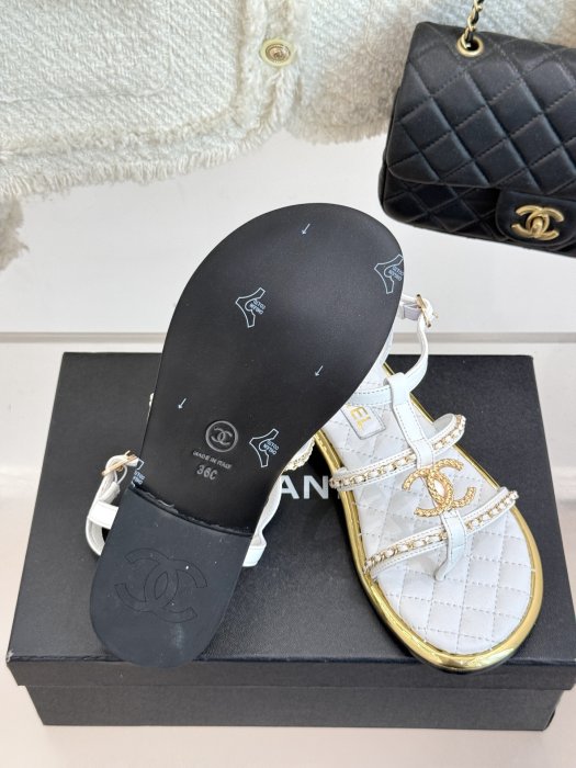 Сандалі жіночі фото 9