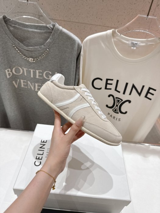 Кроссовки фото 5