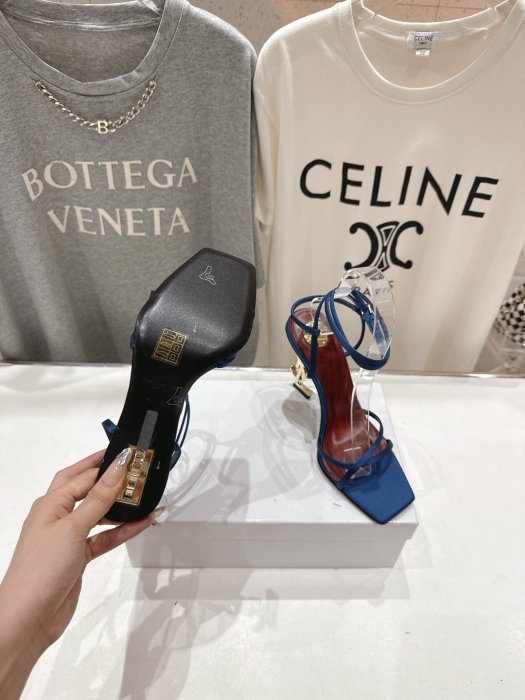 Босоножки фото 9