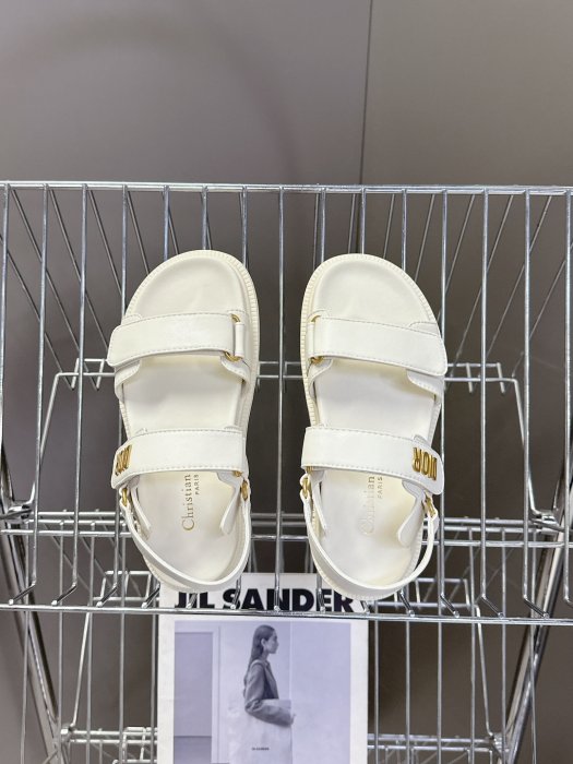 Сандалі жіночі фото 6