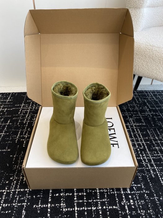 Ugg boots women's