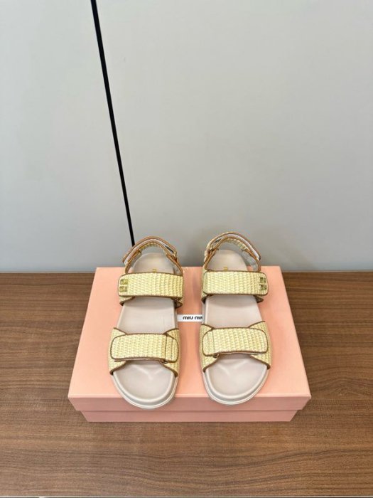 Сандалии женские фото 6