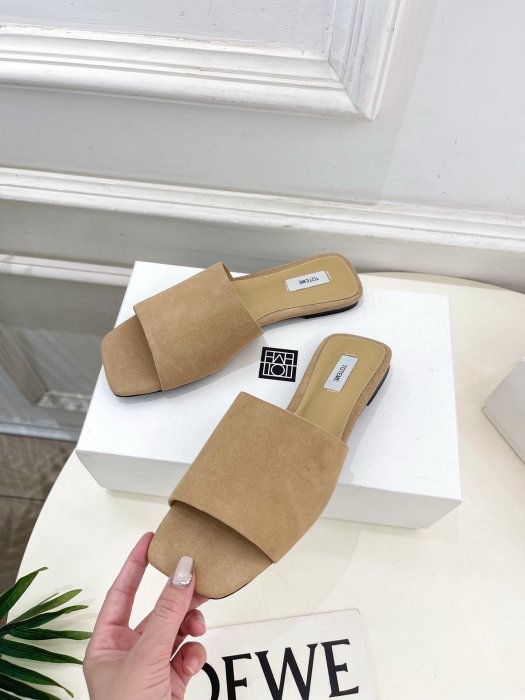 Шльопанці жіночі фото 3