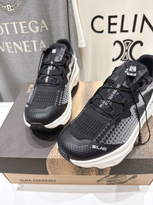 Кросівки фото 7