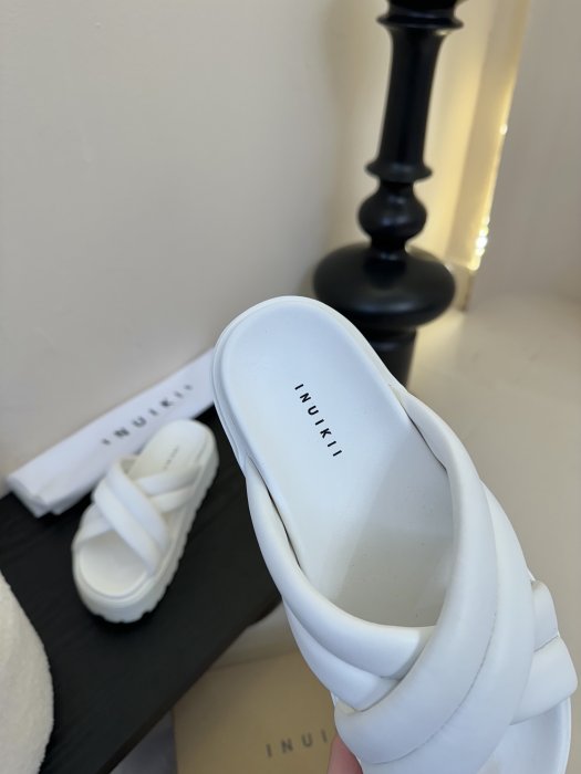 Шльопанці фото 8