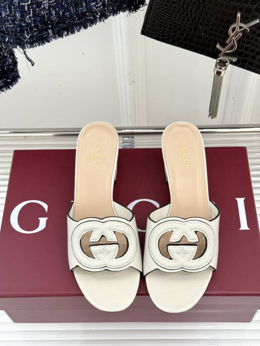 Босоножки фото 4