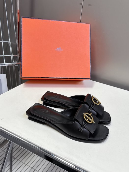 Шлепанцы фото 3