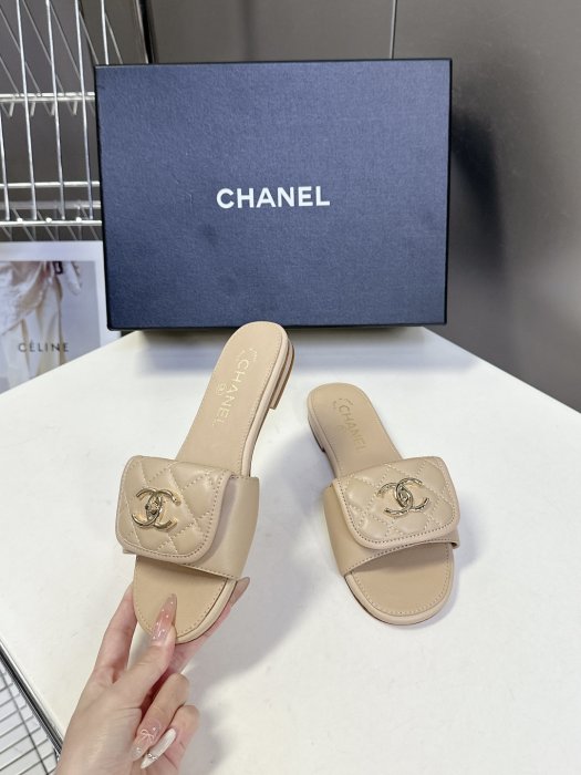 Шлепанцы женские фото 4