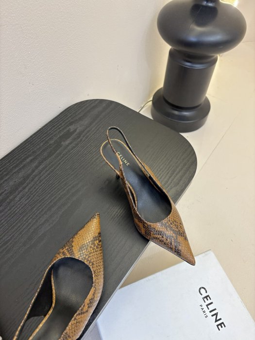 Босоножки фото 4