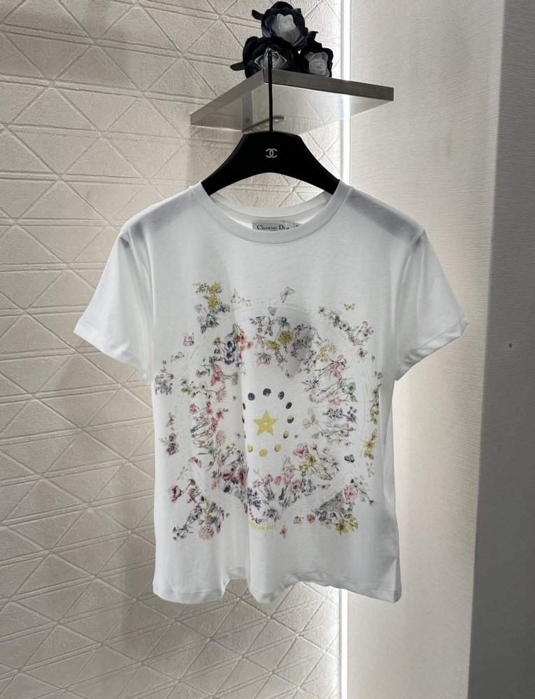 Футболка женская