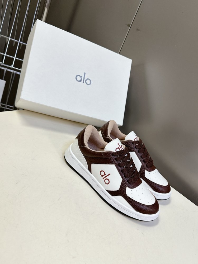 Кросівки жіночі фото 2