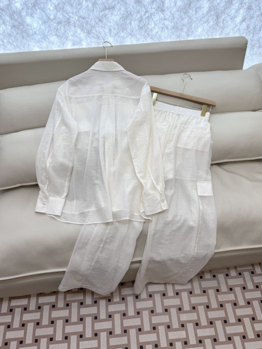 Костюм женский фото 4