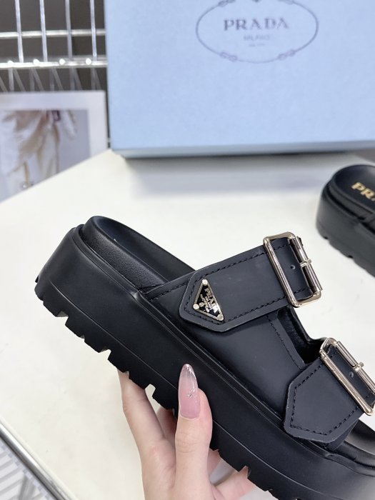 Шлепанцы фото 7