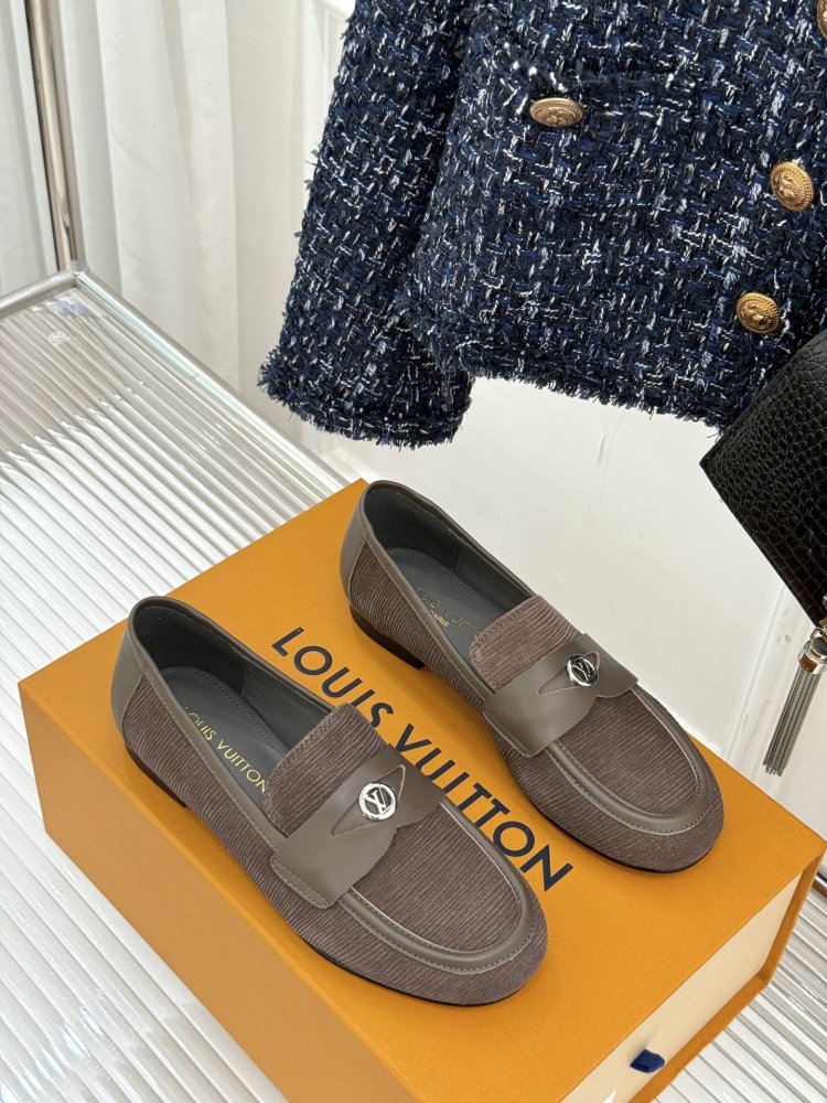 Туфли женские фото 3