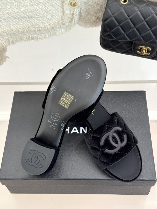 Босоножки фото 9