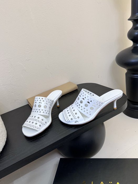 Босоножки фото 3