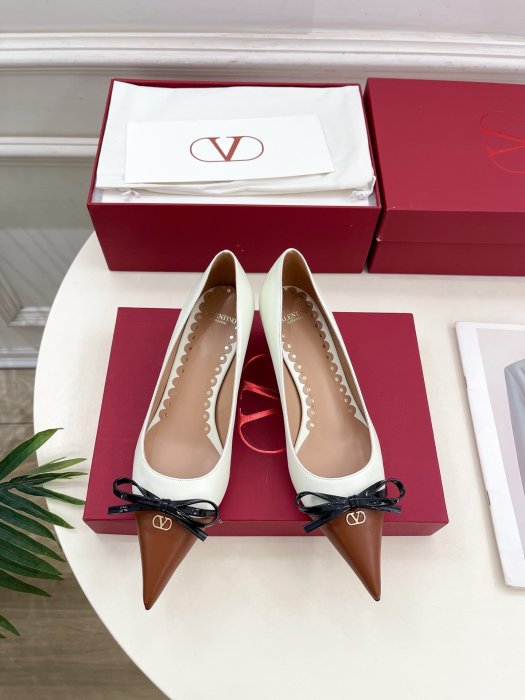 Туфли женские Valentino Garavani