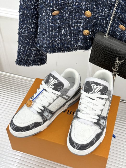 Sneakers фото 2
