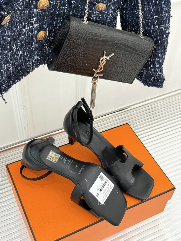 Босоножки фото 9