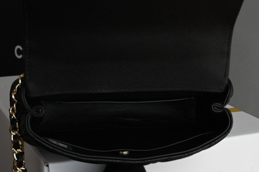 Сумка Chanel Coco Handle mini из зернистой кожи фото 9