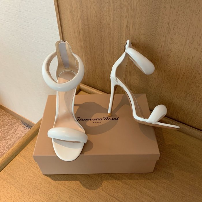 Босоножки фото 4