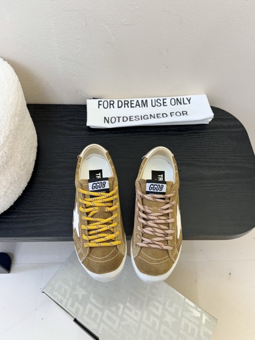 Кроссовки Golden Goose