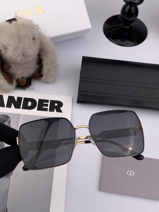 Очки солнцезащитные D1825