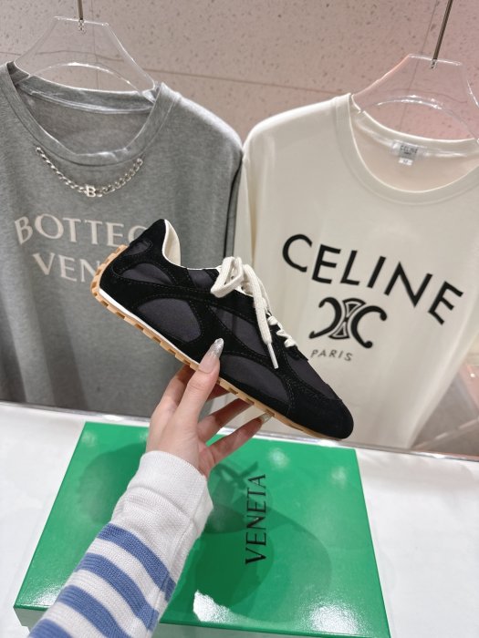 Кроссовки фото 5