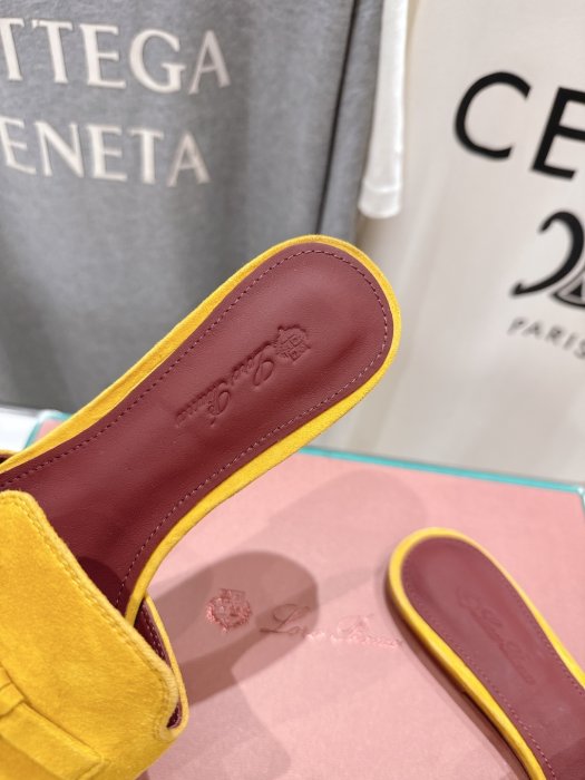 Шлепанцы фото 6