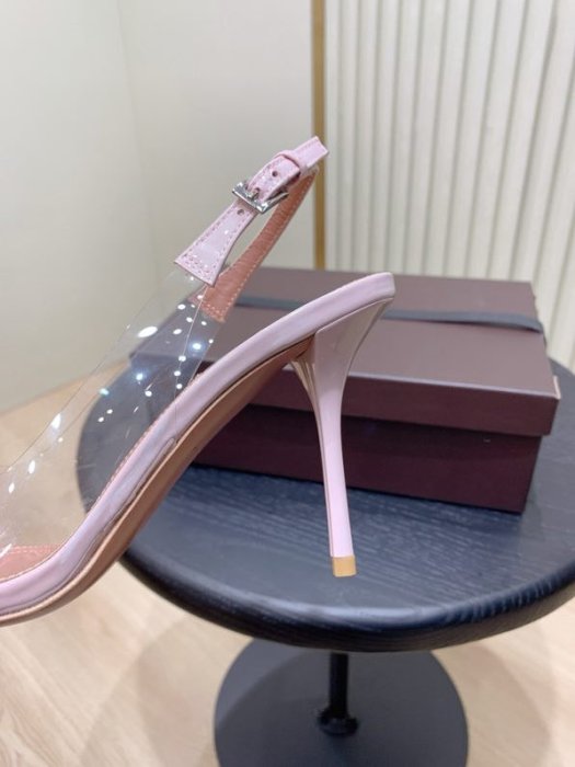 Босоножки фото 3