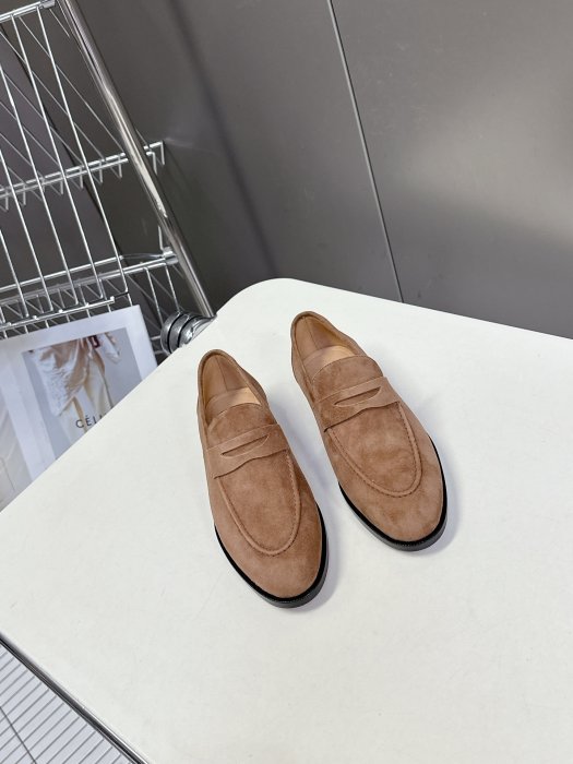 Лоферы женские