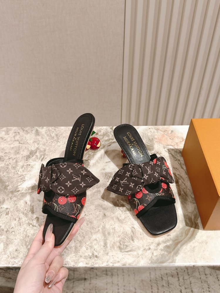 Босоножки фото 3