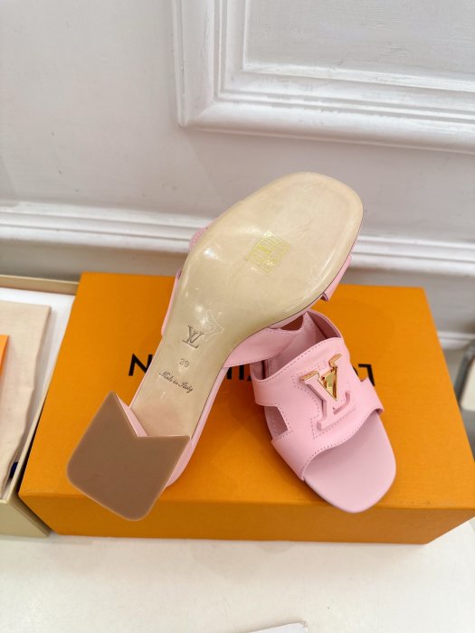 Босоножки фото 9