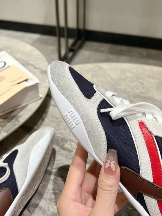 Кроссовки фото 7